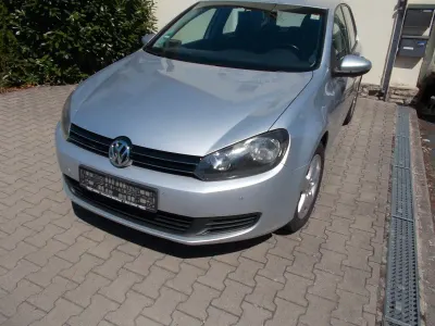 Gebraucht VW Golf VI Comfortline 105 PS (77 kW) 2010 Silber Kleinwagen