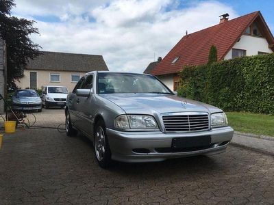 Usata Mercedes C240 170 CV (125 kW) 1998 Argento Berlina