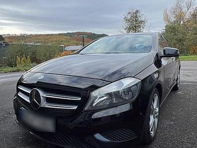 Gebraucht Mercedes A180 Style 109 PS (80 kW) 2013 Schwarz Kleinwagen