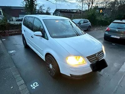 Gebraucht VW Touran Trendline 101 PS (74 kW) 2006 Weiß Van / Kleinbus
