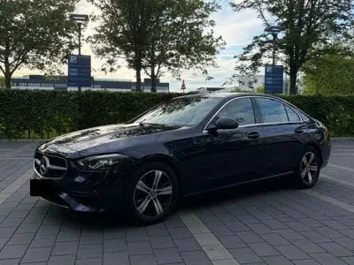 Gebraucht Mercedes C180 Avantgarde 170 PS (125 kW) 2022 Blau Limousine
