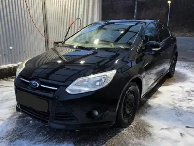 Używany Ford Focus 100 KM (73 kW) 2014 Sedan/Limuzyna