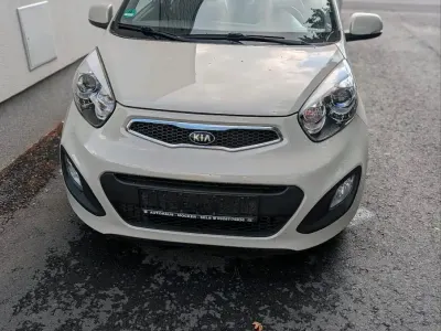 Gebraucht Kia Picanto 69 PS (50 kW) 2013 Andere farben Kleinwagen