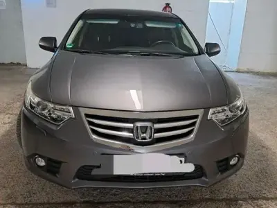 Gebraucht Honda Accord Elegance 156 PS (114 kW) 2014 Grau Limousine