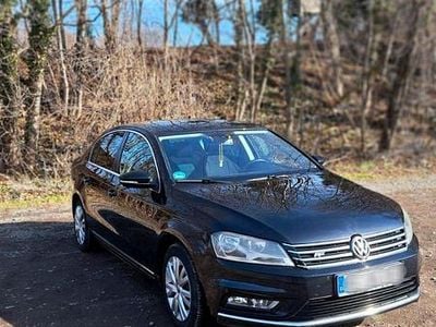 Gebraucht VW Passat R-line 105 PS (77 kW) 2012 Schwarz Limousine