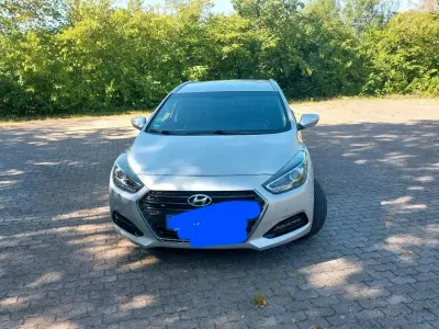 Gebraucht Hyundai i40 140 PS (102 kW) 2018 Grau Kombi