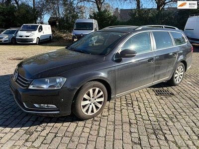 Second-hand VW Passat Highline 122 CP (89 kW) 2014 Negru Break