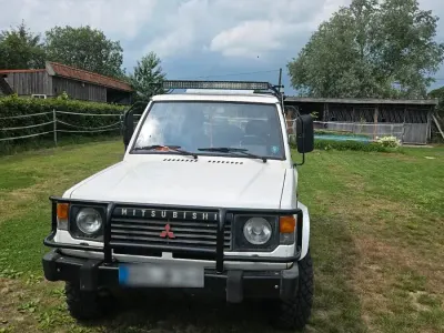 Gebraucht Mitsubishi Pajero 87 PS (63 kW) 1987 Weiß SUV