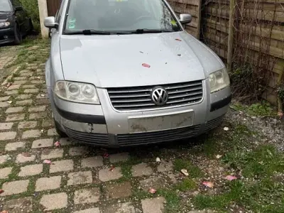 Usata VW Passat Basis 102 CV (75 kW) 2001 Argento Station wagon