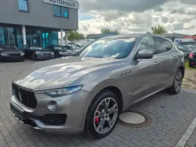 Gebraucht Maserati Levante 275 PS (202 kW) 2017 Grau (metallic) SUV