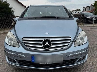 Mercedes B200