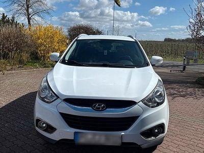 Second-hand Hyundai ix35 163 CP (119 kW) 2010 Alb SUV