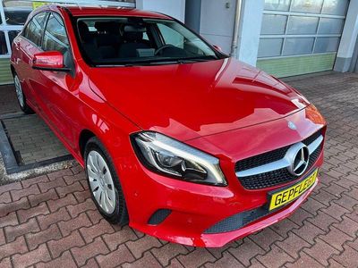 Rot Gebraucht 2015 Mercedes A200 Limousine | 15.480 € (Fairer Preis)