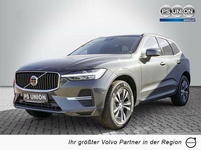Gebraucht Volvo XC60 Momentum 197 PS (144 kW) 2022 Grau / pine grey SUV