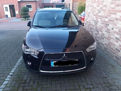 gebraucht Mitsubishi Outlander 2.2 DI-D+ MIVEC Instyle 4WD Instyle