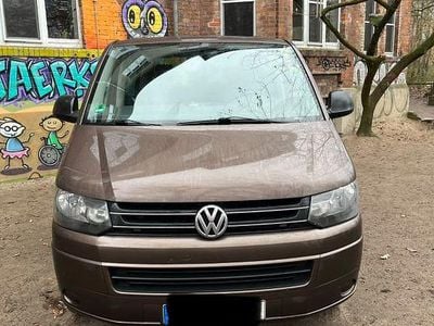 Gebraucht VW T5 140 PS (102 kW) 2013 Braun Van
