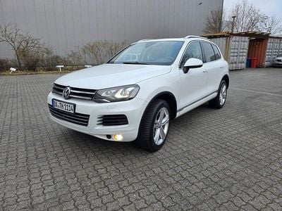 Weiß Gebraucht 2013 VW Touareg Exclusive SUV | 21.450 € (Etwas zu teuer)