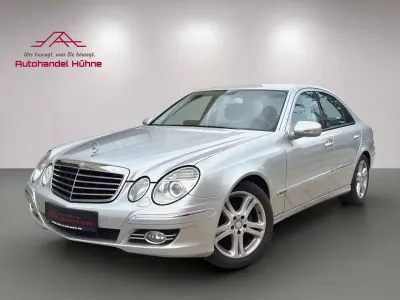 Gebraucht Mercedes E320 Avantgarde 224 PS (164 kW) 2008 Iridiumsilber  metalliclack Limousine