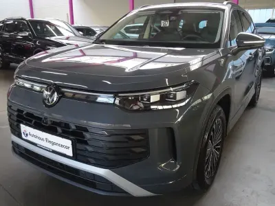 Gebraucht VW Tayron Life 150 PS (110 kW) 2025 Grau SUV