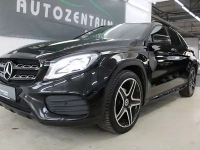 Usata Mercedes GLA200 AMG line 136 CV (100 kW) 2018 Nero SUV