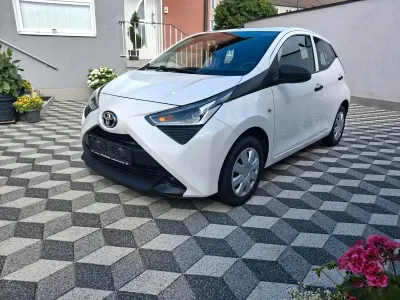 Gebraucht Toyota Aygo 72 PS (52 kW) 2022 Weiß Kleinwagen