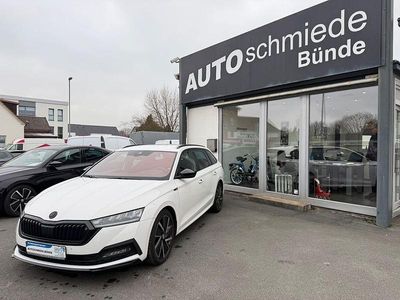 Weiß Gebraucht 2022 Skoda Octavia SportLine Kombi | 18.900 € (Etwas zu teuer)