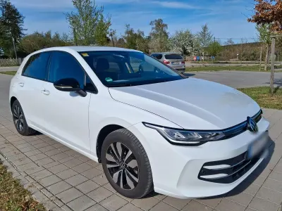 Gebraucht VW Golf VIII Goal 116 PS (85 kW) 2024 Weiß Limousine