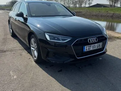 Używany Audi A4 Advanced 163 KM (119 kW) 2020 Czarny Kombi