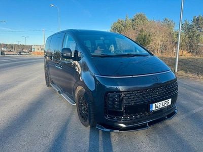 Gebraucht Hyundai Staria Premium 177 PS (130 kW) 2023 Grau Van / Kleinbus
