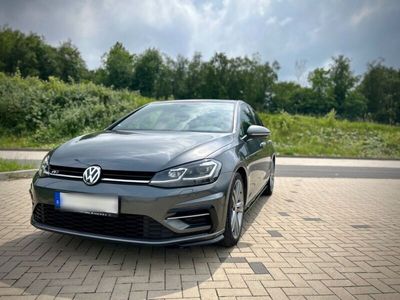 gebraucht VW Golf 1.5 TSI DSG R-Line AHK Standhzg Pano Dynau