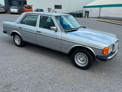 gebraucht Mercedes 300 D W 123