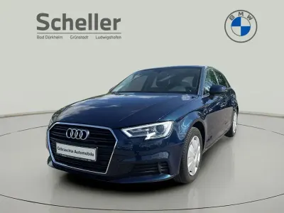Używany Audi A3 Basis 110 KM (80 kW) 2016 Zielony Sedan/Limuzyna