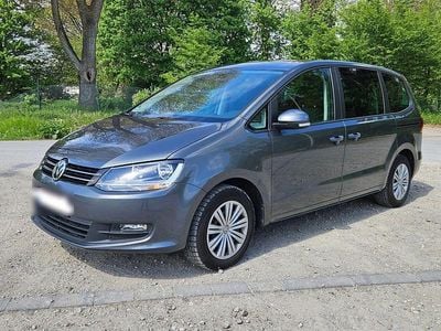 Käytetty VW Sharan 150 HP (110 kW) 2018 Harmaa Tila-auto