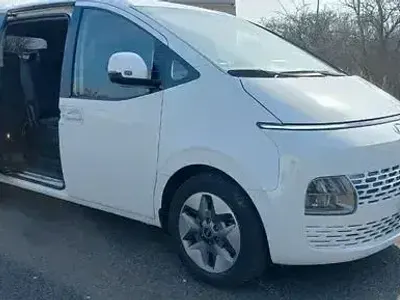 Second-hand Hyundai Staria Prime 177 CP (130 kW) 2023 Andere Monovolum