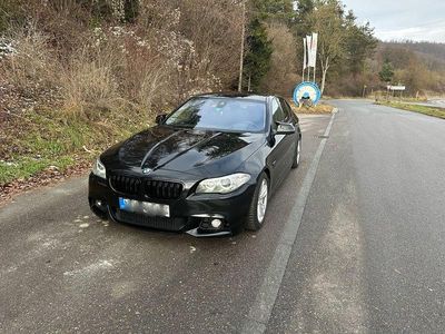 Schwarz Gebraucht 2014 BMW 530 Luxury Line Limousine | 13.750 € (Fairer Preis)