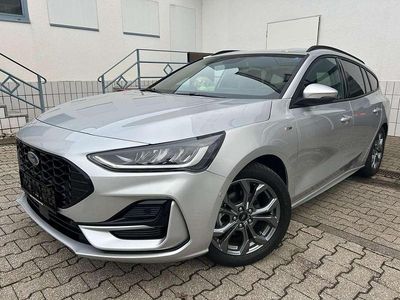 Gebraucht Ford Focus ST-Line X 125 PS (91 kW) 2023 Polarsilber metallic Kombi