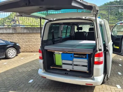 Używany VW Caravelle 131 KM (96 kW) 2008 Szary Van