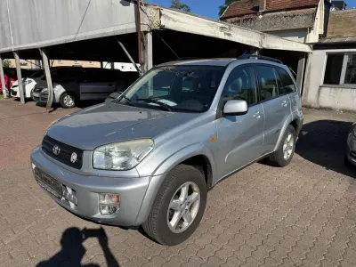 Gebraucht Toyota RAV4 150 PS (110 kW) 2001 Silber SUV