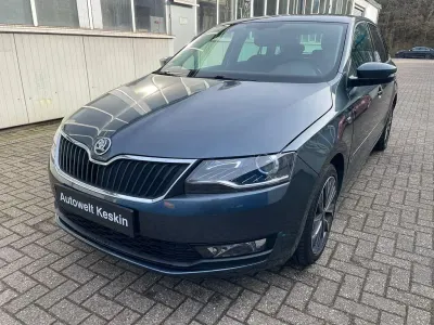 Używany Skoda Rapid Drive 90 KM (66 kW) 2017 Szary Sedan/Limuzyna