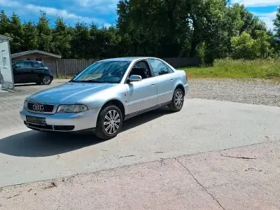 Gebraucht Audi A4 125 PS (91 kW) 1997 Silber Limousine