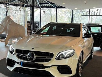 Weiß Gebraucht 2019 Mercedes E63 AMG AMG Kombi | 58.000 €