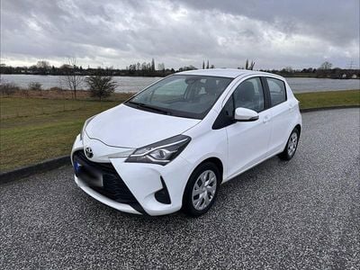 Gebraucht Toyota Yaris 72 PS (52 kW) 2019 Weiß Kleinwagen