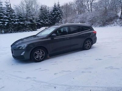 Grau Gebraucht 2021 Ford Focus Cool & Connect Kombi | 9.850 € (Etwas zu teuer)