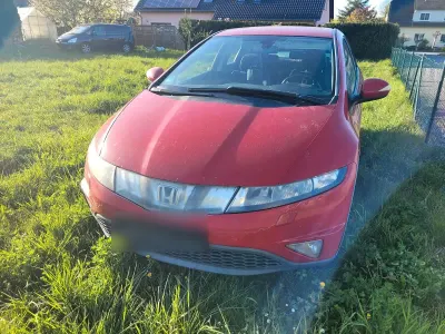 Gebraucht Honda Civic 140 PS (102 kW) 2008 Rot Limousine