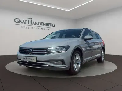 Gebraucht VW Passat Business 200 PS (147 kW) 2023 Grau Kombi