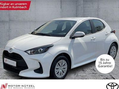 Weiß Neu 2025 Toyota Yaris Hybrid Comfort Limousine | 22.990 € (Guter Preis)