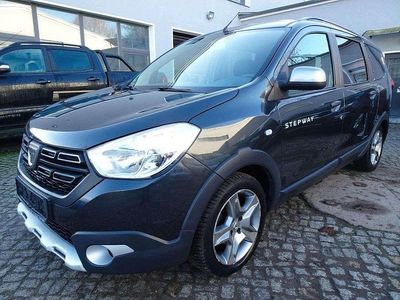Grau Gebraucht 2019 Dacia Lodgy Stepway Van / Kleinbus | 8.590 € (Guter Preis)
