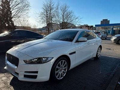 Usata Jaguar XE 180 CV (132 kW) 2016 Bianco Berlina