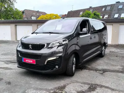 Gebraucht Peugeot Traveller Business-Line 179 PS (131 kW) 2020 Platiniumgrau Van / Kleinbus