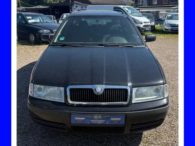 Używany Skoda Octavia Style 110 KM (80 kW) 2004 Czarny Kombi